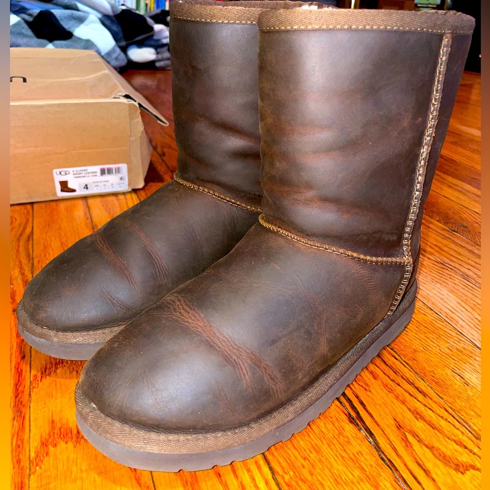 UGG leather classic boot